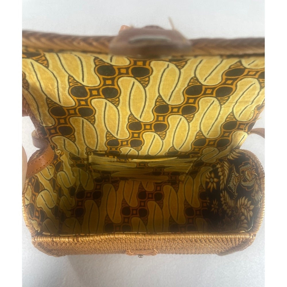 Nomad NextDoor Nusa Rattan Bag Handmade Bali Artisanal - Picture 5 of 12